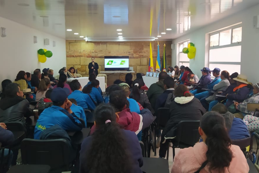 Noticia-reconocimiento-por-su-compromiso-con-la-comunidad-de-villapinzon
