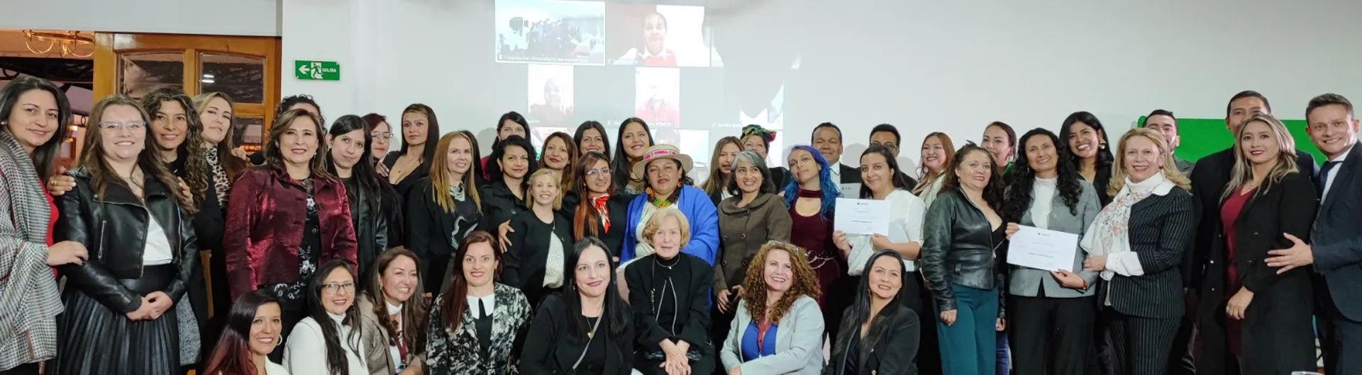 Reconocimiento y compartir se reunieron los egresados de la facultad de educación